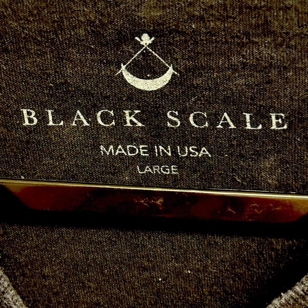 Black Scale Mona Lisa Men’s Black T-Shirt Size Large In Good Condition - Picture 3 of 3